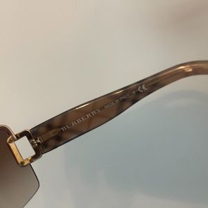 Burberry sunglasses